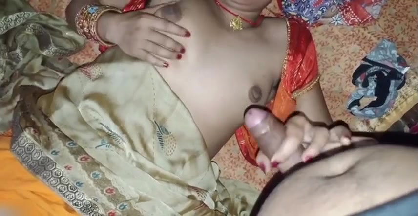 Local bhabi blouse open showing boobs xxx