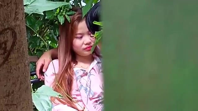 Burma lover in park
