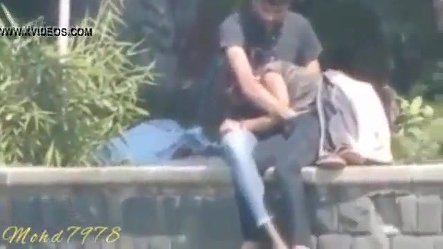 desi lovers in delhi park