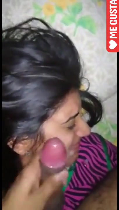 Indian cute girl fucking passionate sex with her boyfriend in fields