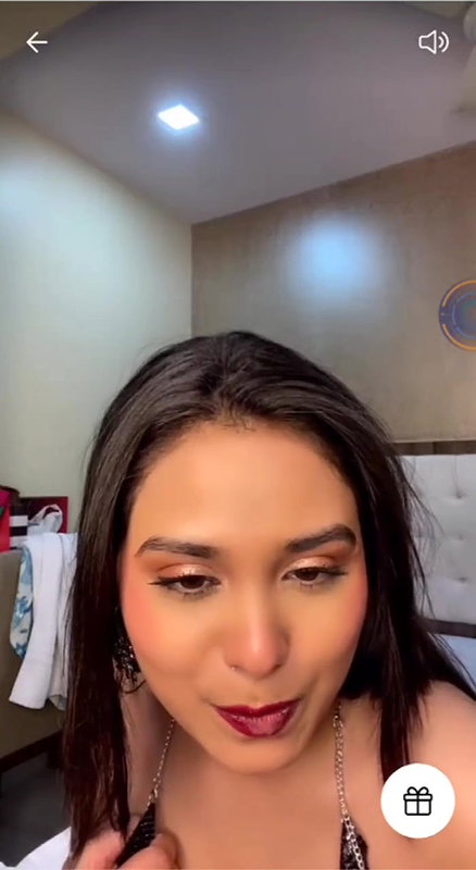 Currly Quinn Playing Teasing Boobs and Showing Ass in Thong Bikini on Tango Live