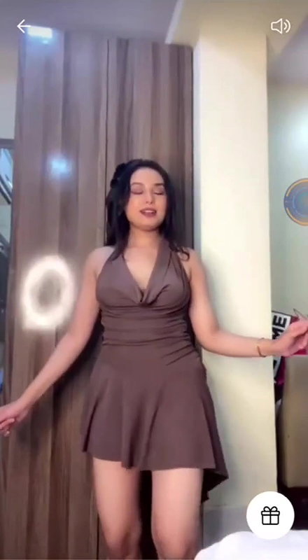 Currly Quinn Playing With Boobs and Spanking Ass on Tango Live