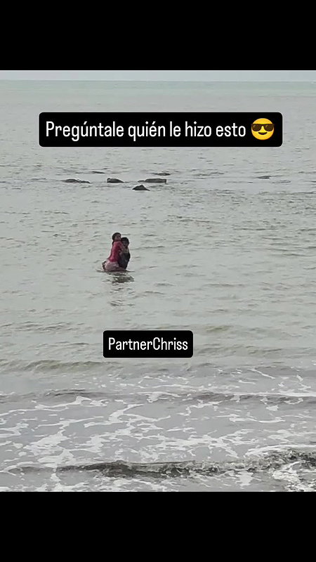 Fucking in sea