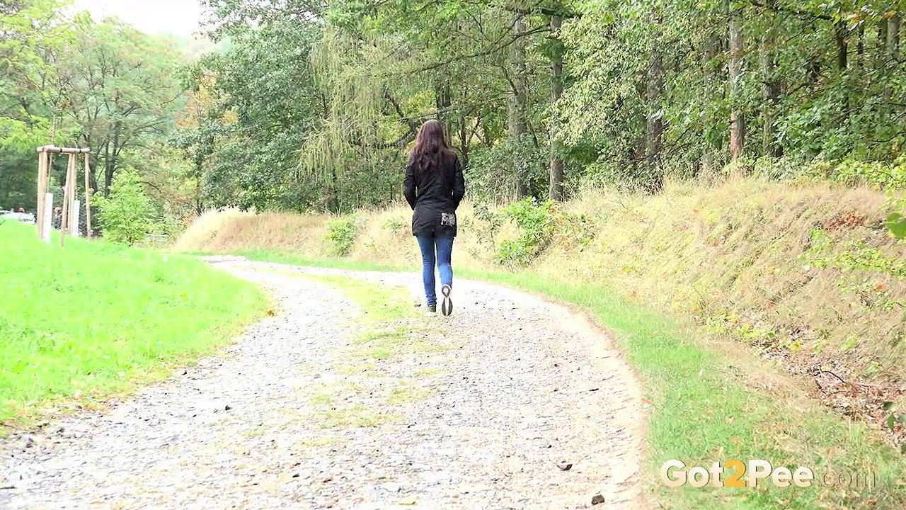 Ali Bordeaux watches her piss streams flowing