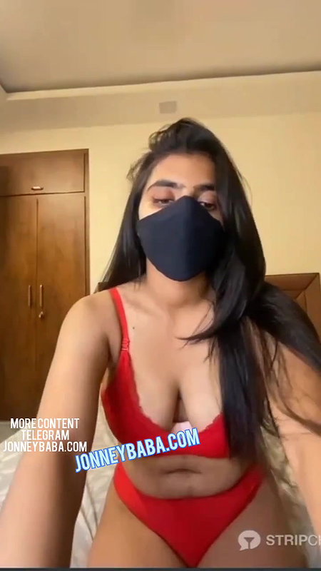 Emmy Kapoor stripchat nude show