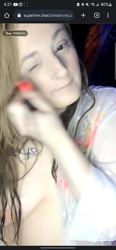 Kitkat showing boobs on SuperliveChrome