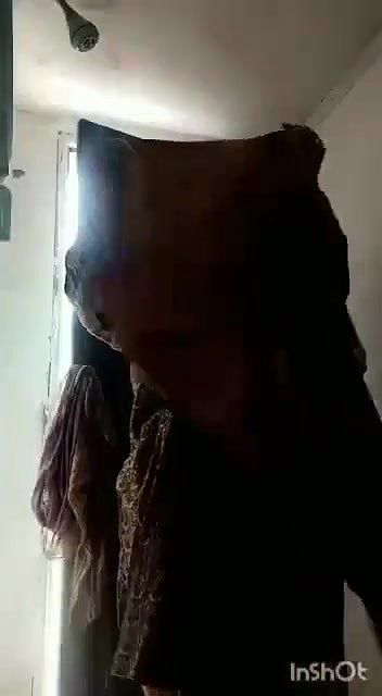 paki lady bathing