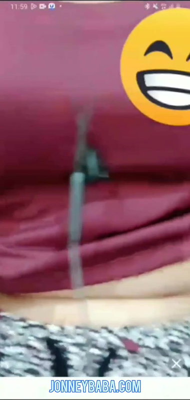 Cute girl chamet nude pussy show