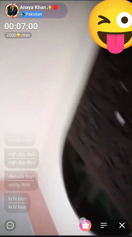 Anaya Khan chamet 1