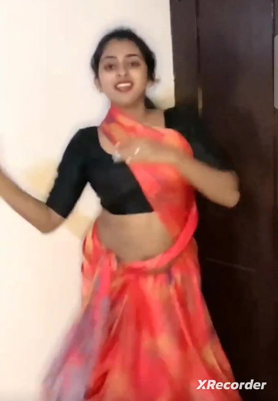 Parvathy Arun hot tango saree live