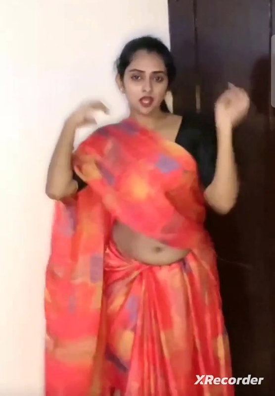 Parvathy Arun hot tango saree live