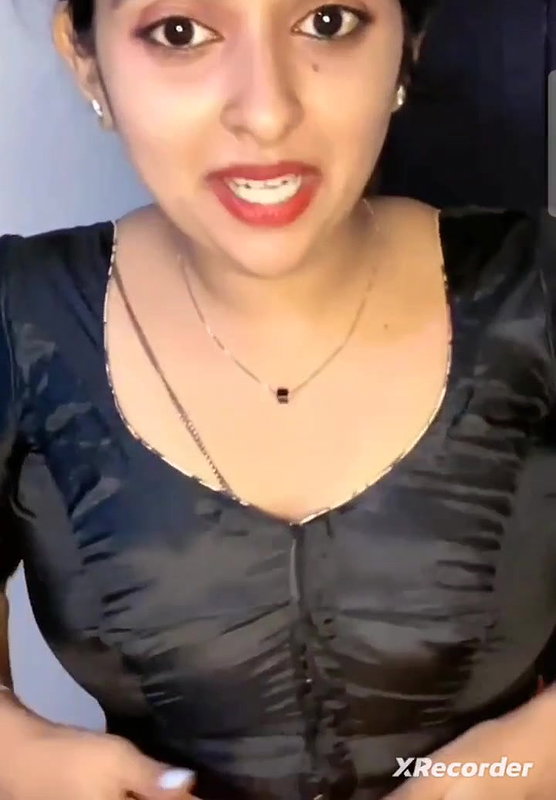 Parvathy Arun hot tango saree live