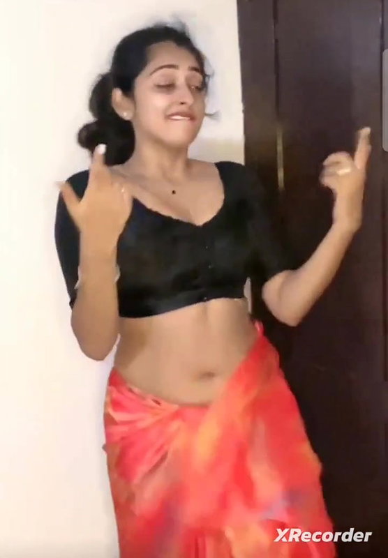 Parvathy Arun hot tango saree live