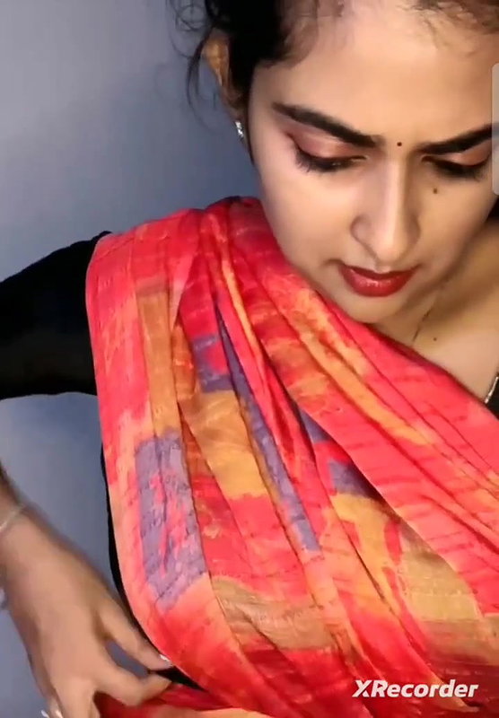 Parvathy Arun hot tango saree live