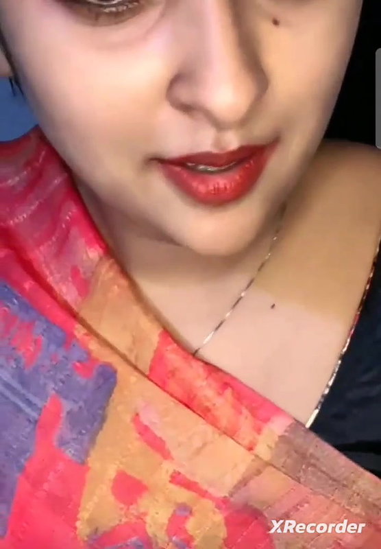 Parvathy Arun hot tango saree live