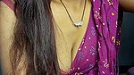 Hot bengali girl show her hot cleavage