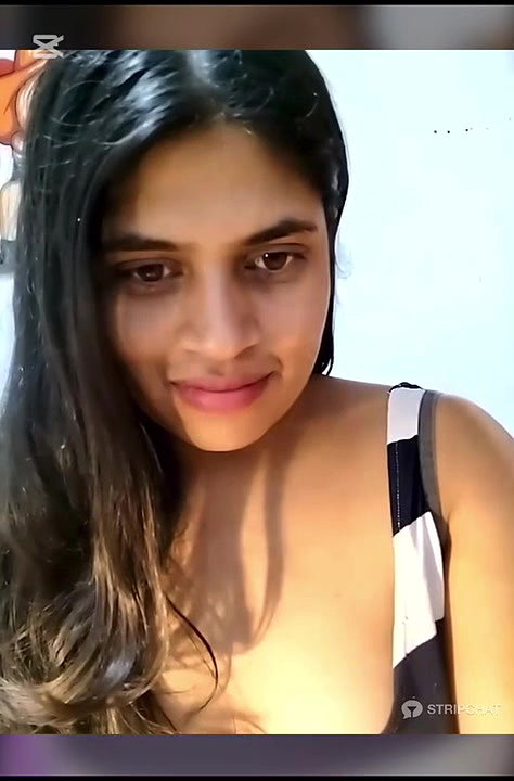 Hot horny girl showing boobs with full face talking