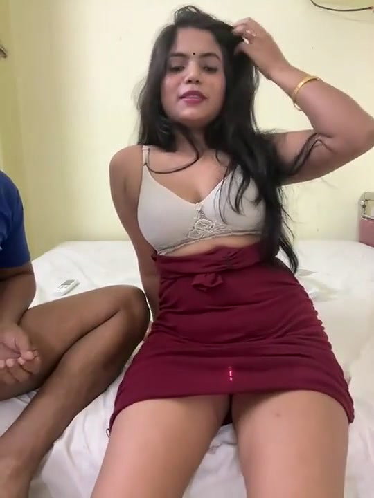Super Cute Wife Giving Blowjob and Handjob and Boobs Show