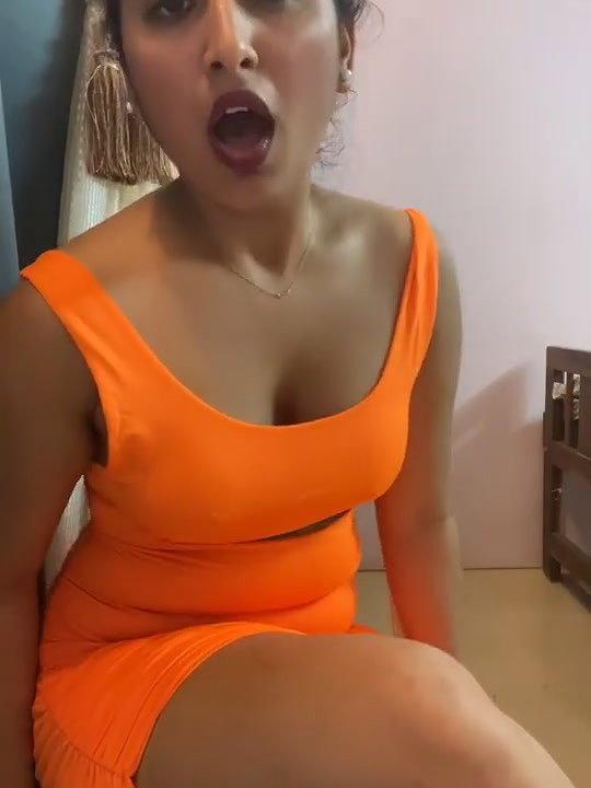 Sexy Girl Pussy Play and Nude Dance Show