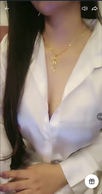tango hot girl