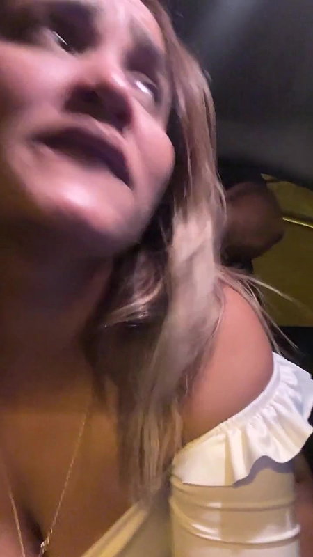 Naughty Bhabhi fucking in car