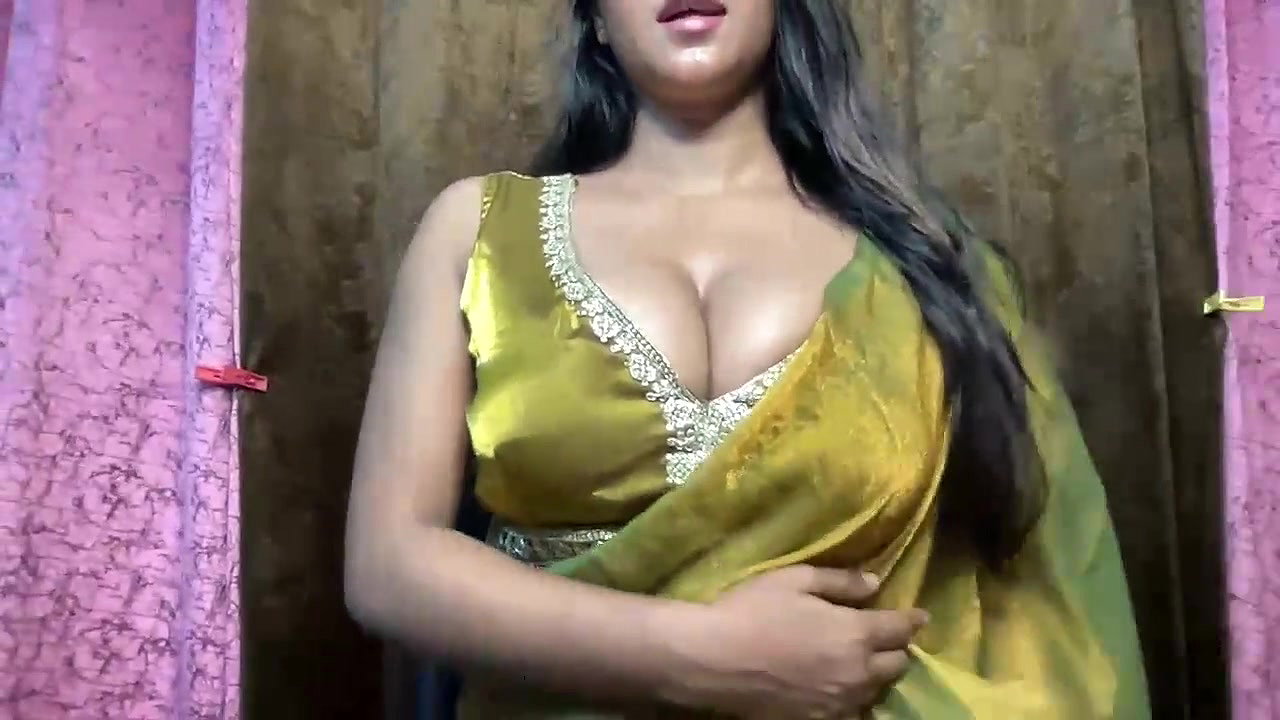 Boobs Show and Oil on Boobs