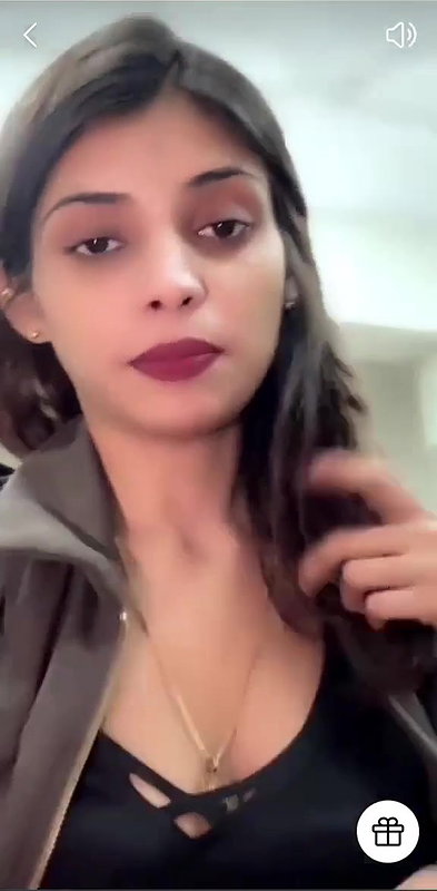 Tango bomb girl