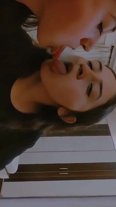 Beautiful Sexy Indian Mal Showing Teasing