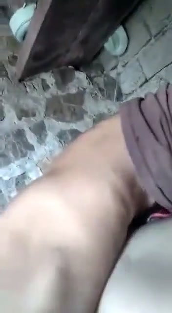 chachi ko pataya aur tang utha kar pela