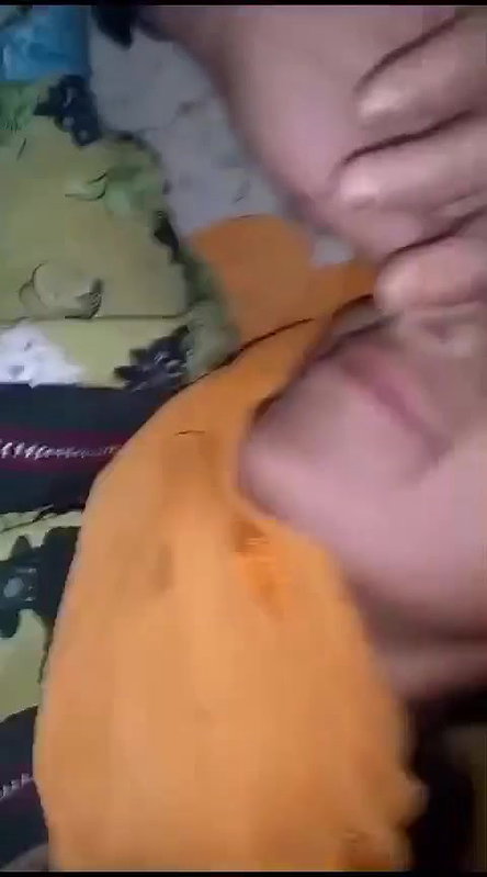 Shy Pakistani bhabhi missionary pussy fucking to neighbor