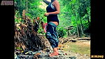 Jangal me kya kar rahe hai hot girl Desi village bhabhi bathing bhabhi Desi video 2022