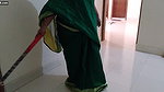 (Boss ke bete ne naukrani se mast chudai) Fuck desi maid Simran Bhabhi wearing saree Huge Boobs & Ass – Hindi Audio