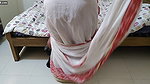 Indian Lady Boss Priya ne employe Ko ghar Me Bulaker mast choda – vah land dekhakar bahut khush hota hai.