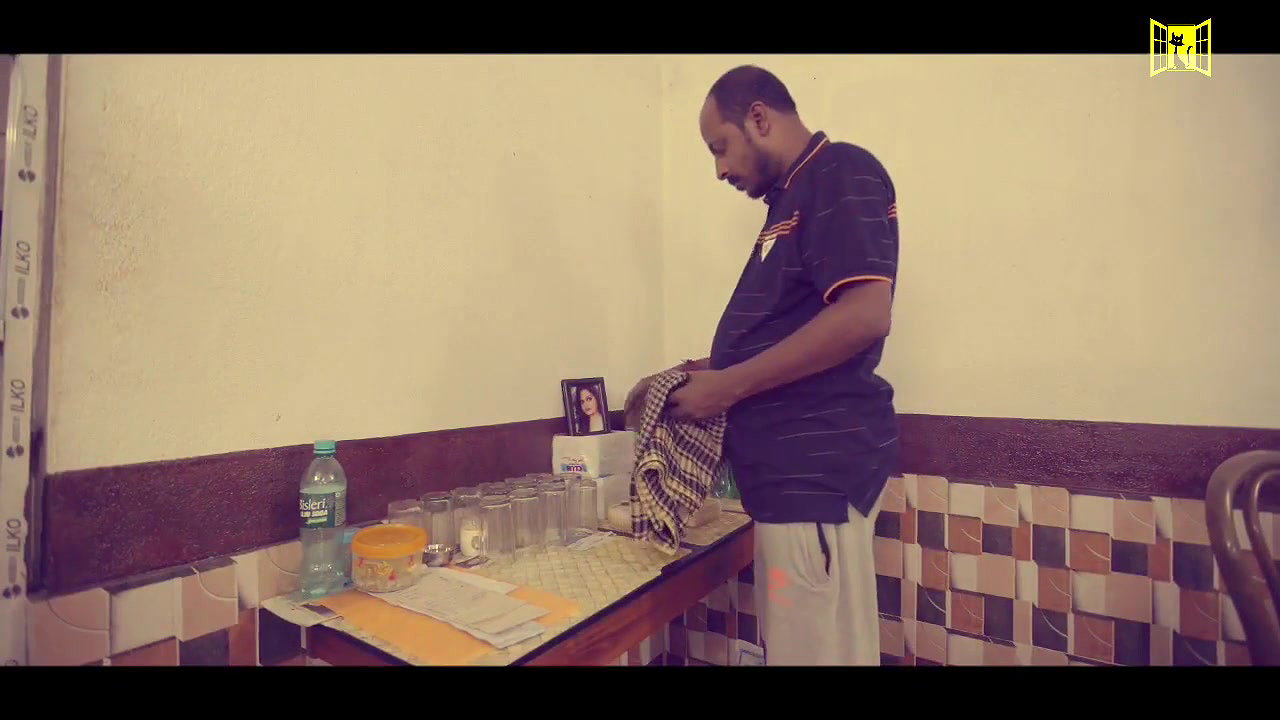 Broken – Khirki Originals