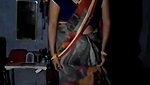 Desi village bhabi open her saree
