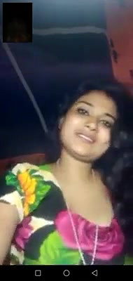 Desi sexy bhabi show her boobs
