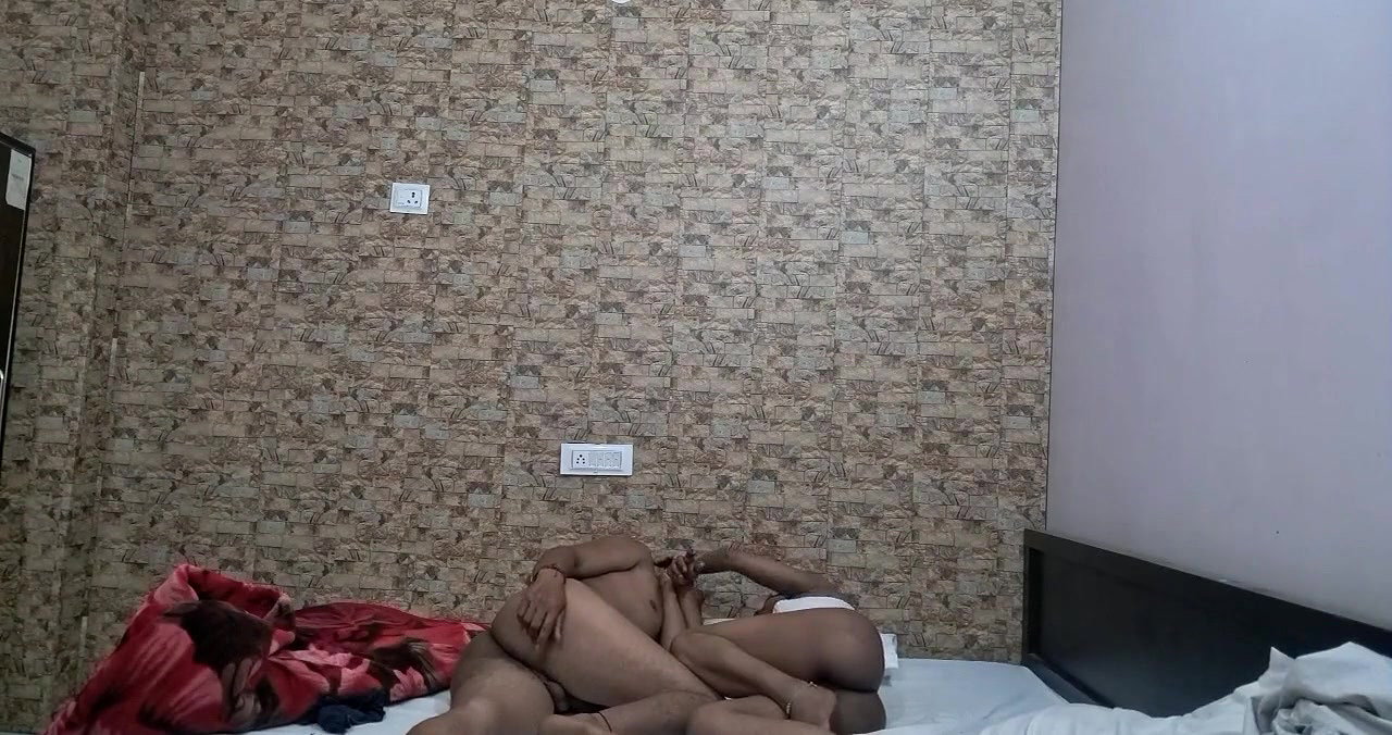 lovers sex in hotel room