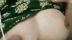 video call mein bhabhi ne chuche dikhayi