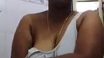 bathroom pe bhabhi ne chuche or chut dikhayi