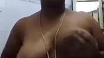 bathroom pe bhabhi ne chuche or chut dikhayi