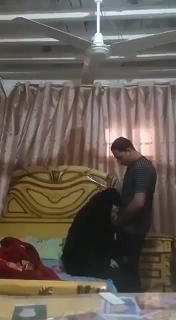 hijabi bhabhi with lover