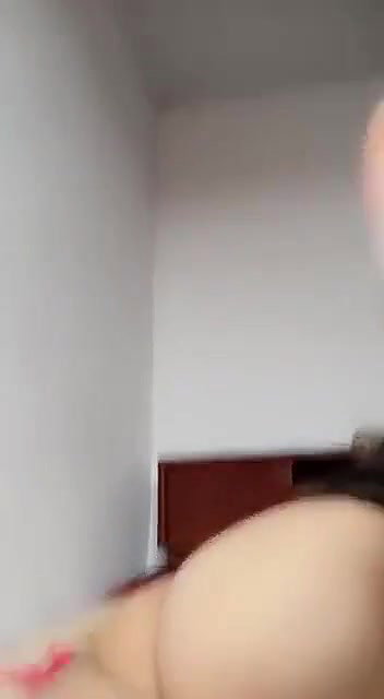 Sexy girlfriend Exposed