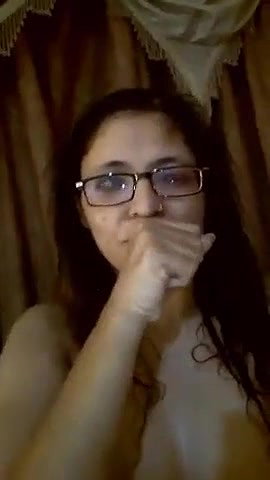Horny Indian aunty exposing her shaved pussy