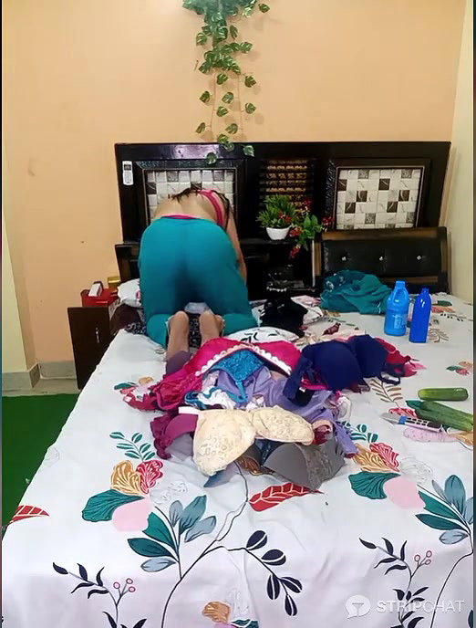Stripchat PRIYA 22