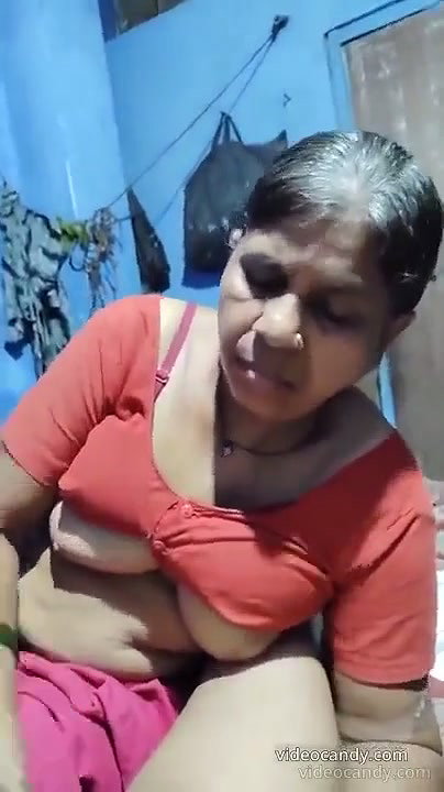 old aunty handjob and blowjob boobs show