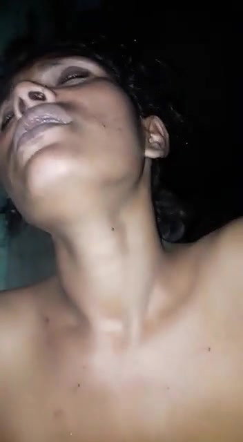 Village Girl Land Ke Upar Kudnelagi