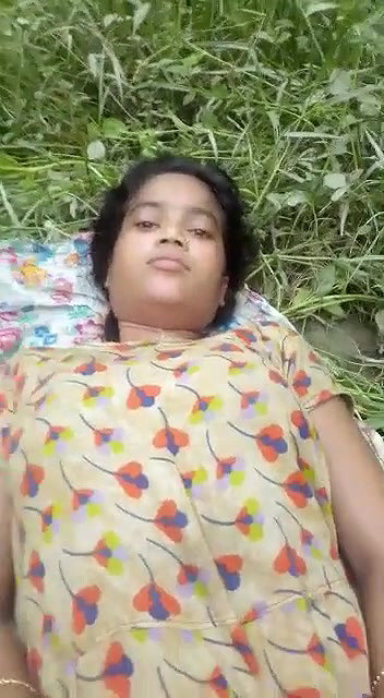 Khet Me Le Jake Desi Bur Ko Bade Lund Se Pela Bf Ne