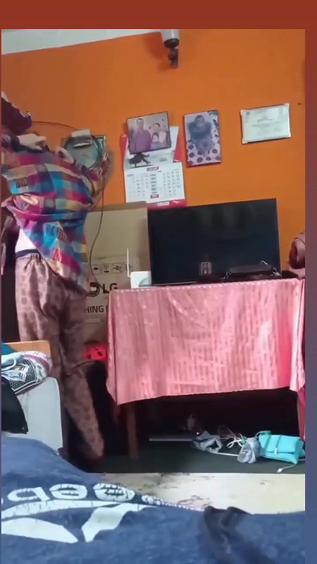 Tanker Mom Changing Clothes In Front Of Her Son 002