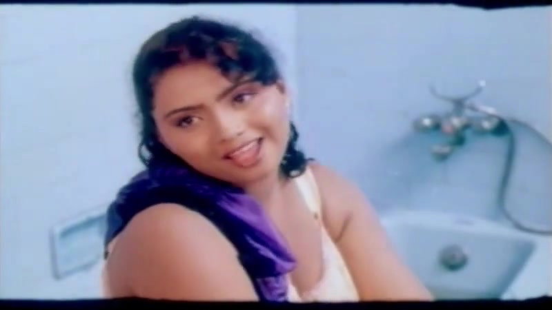 Mallu Shower 8