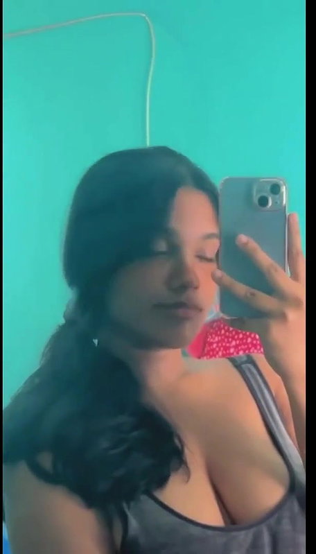 nude selfie videos of big boobs GF viral